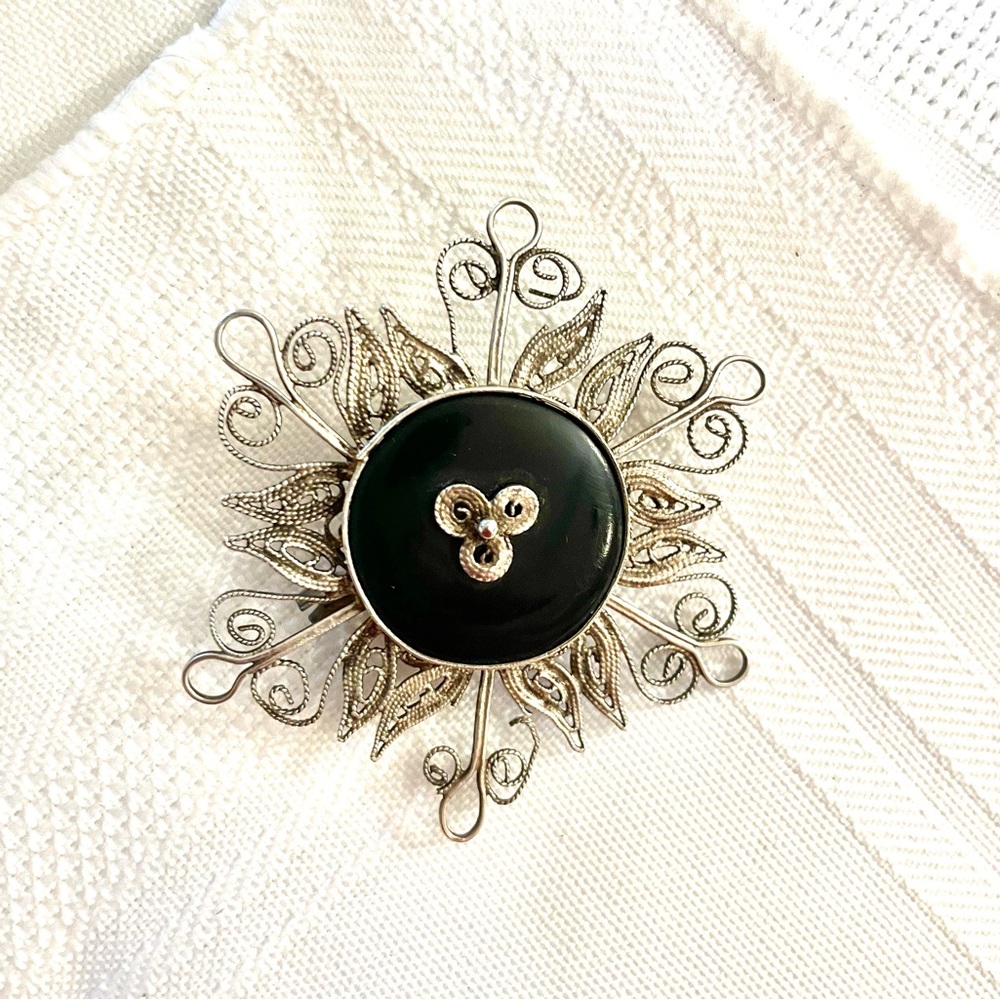 Vintage Sterling Silver and Black Gem stone Brooch